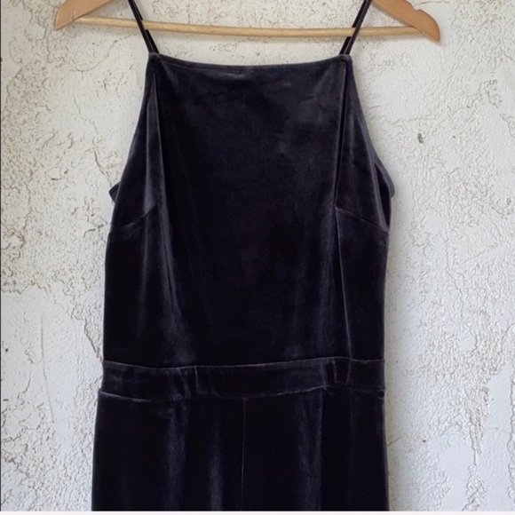 Velvet Black Halter Jumpsuit Size 4,6,8 - Picture 5 of 7